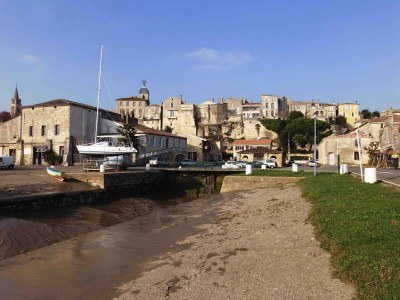 Bourg sur Gironde